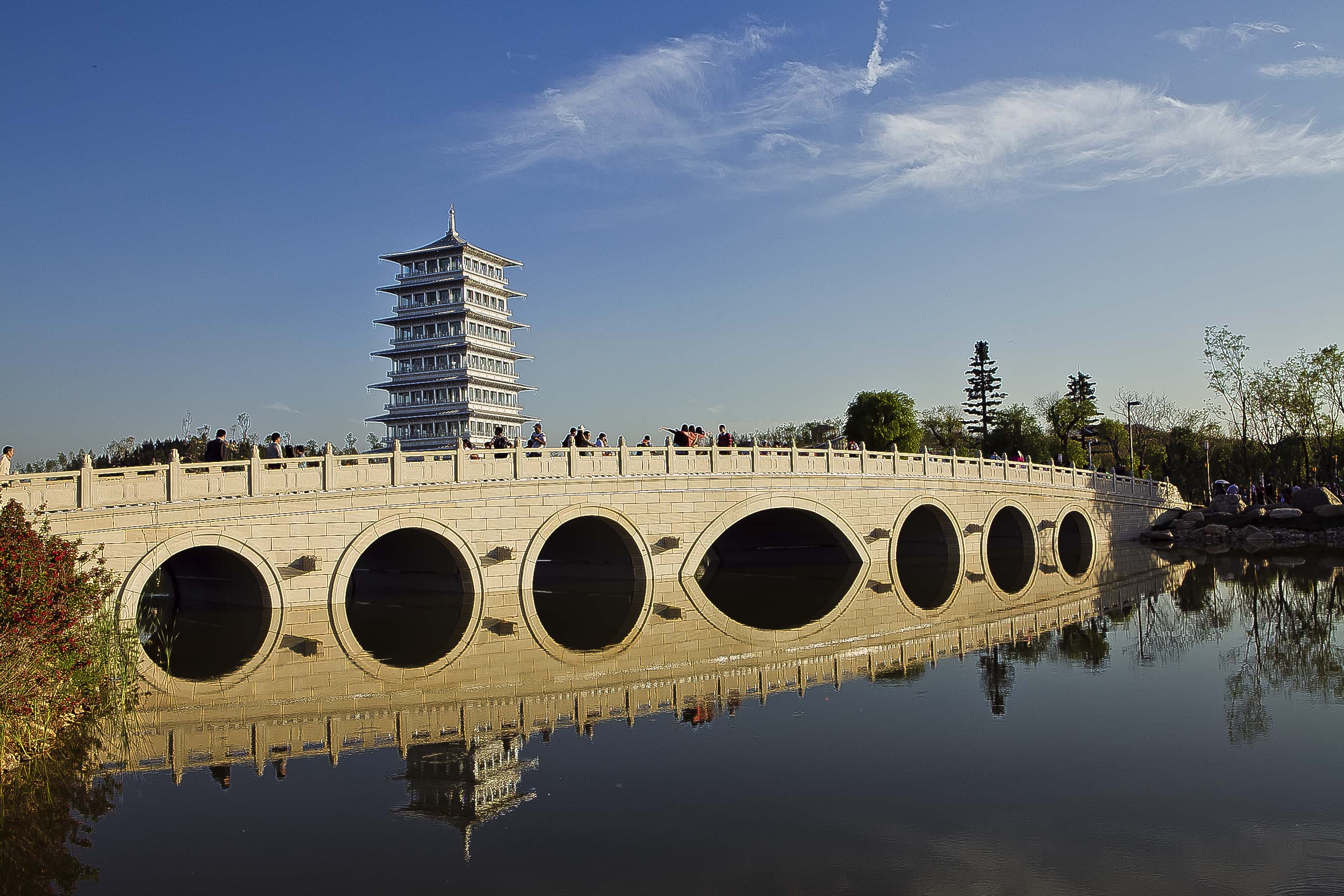 光影中的盛世华章 西安世园会长安塔摄影之旅