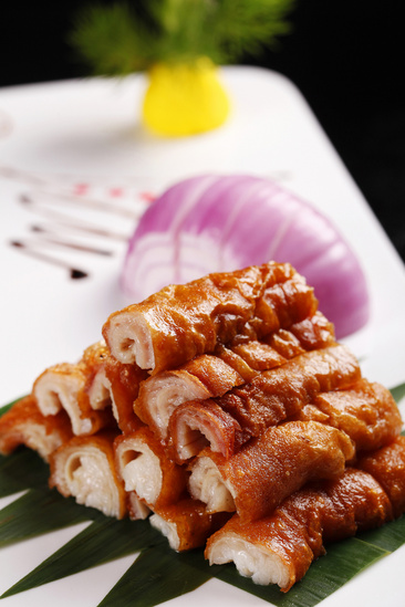 餐桌上的艺术 脆皮大肠的美食摄影之道